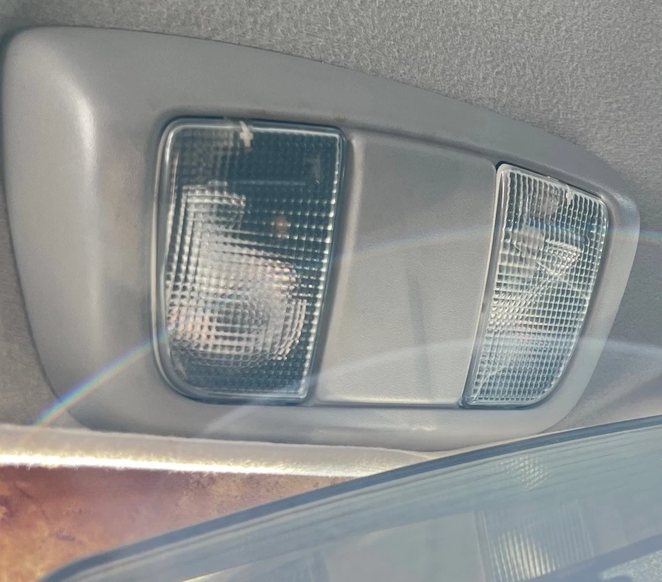 02-04 Nissan Frontier Xterra Luz Domo Superior Mapa Lámpara Conjunto GRIS OEM Foto 1 de 1