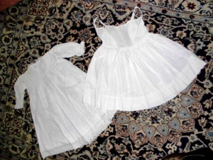antikes Puppen-/ Taufkleid plus Unterkleid, aufwendige schöne Handarbeit - Bild 1 von 7
