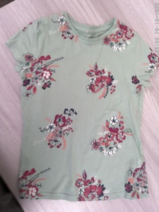 GEORGE GREEN FLORAL TSHIRT - AGE 7-8 YEARS - WORN ONCE - VGC - Picture 1 of 2