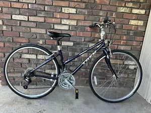 TREK 700 MULTITRACK 15" DROP FRAME 21 SPEED HYBRID BICYCLE - Picture 1 of 8