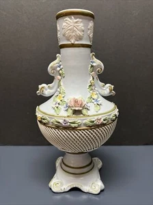  Vintage 1960's Capo Di Monte Floral Relief Vase Made In Italy - Picture 1 of 11