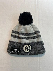 New Era Unisex New York Yankees Logo Pom Beanie OSFM MLB Brand New - Picture 1 of 8
