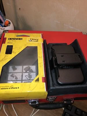 Otter Box Defender Series Protección Resistente para iPhone 4 / 4s Negro Foto 1 de 2