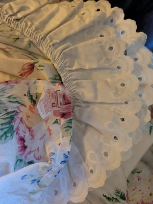 Vintage Waverly Belle Rive Queen Sized Flat Sheet With Ruffles - Image 1 of 4