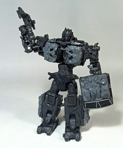 HASBRO 2024 TRANSFORMERS LEGACY UNITED INFERNAC UNIVERSE MAGNEOUS 100% COMPLETE - Picture 1 of 14