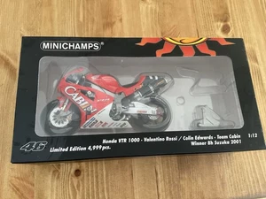 Minichamps 122 011446, Honda VTR 1000, Valentino Rossi/Colin Edwards, 2001 - Picture 1 of 6