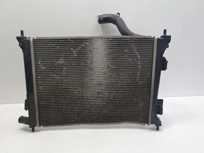 2014 KIA RIO Engine Radiator 25310-1RXXX  - Image 1 of 4