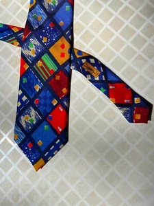 Cravatta Yves Saint Laurent YSL Vintage 100% Seta Made Italy Colorata Blu Rosso Giallo - Foto 1 di 3