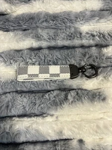 Black And White Leather Wristlet Keychain - Picture 1 of 2