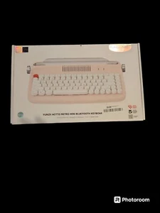 YUNZII ACTTO B303 Wireless Retro Typewriter 5.0 Bluetooth Keyboard Round Keycaps - Picture 1 of 3