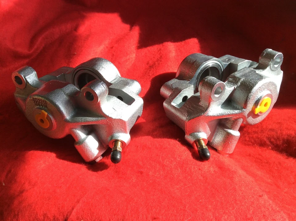 NEW PAIR CLASSIC MINI BRAKE CALIPERS 7.5" DISC AUSTIN MORRIS COOPER S 27H4656/7 - Image 1 of 1
