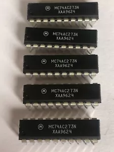 MC74AC273N Flip Flip 20 pin dip di Motorola 5 pezzi per vendita B98 - Foto 1 di 1
