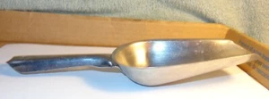 Scoop in acciaio inox primitivo giapponese 9-1/4" farina zucchero ghiaccio allevamento mangime semi di volatili - Foto 1 di 7