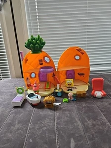 Spongebob Squarepants Pineapple House Playset, Accessories, Figures, Simba Toy - Picture 1 of 9