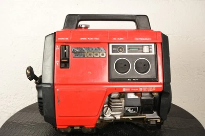 Honda EX1000 Gas Portable Camping Generator 1000W - Image 1 of 4