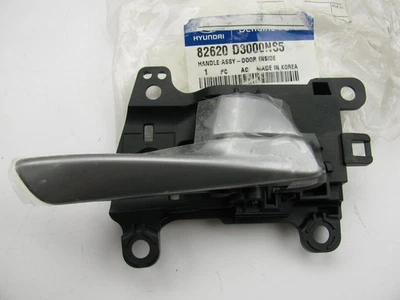 NEW GENUINE Front Right Passengers Side Interior Door Handle For 2016-18 Tucson - Image 1 of 3