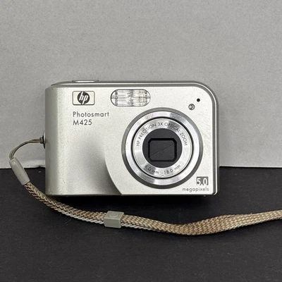 HP Photosmart M425 5.0MP Compact Digital Camera Silver Tested Working - Image 1 of 4