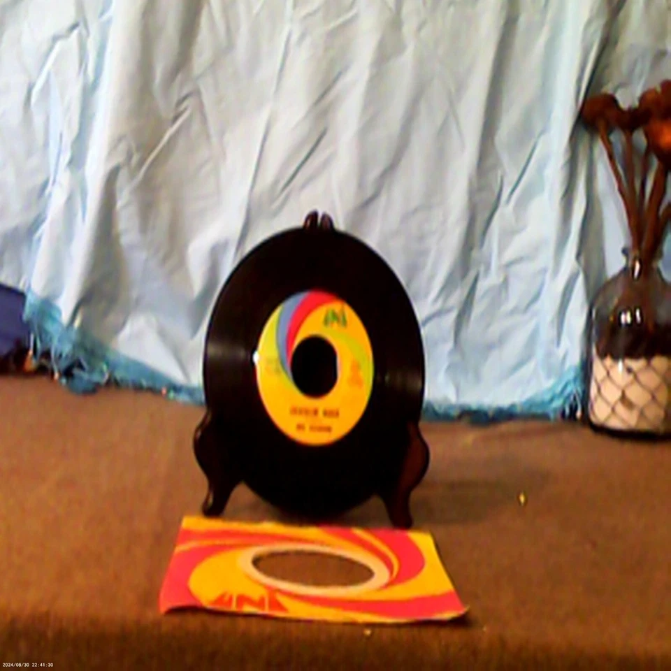 Neil Diamond, 45, Crackin Rose/Lordy, released 1970, in VG condition. - Image 1 of 1