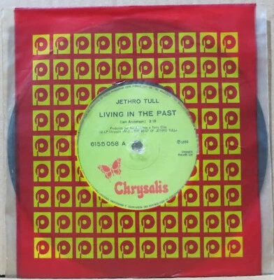JETHRO TULL 1976 “LIVING IN THE PAST/LOCOMOTIVE BREATH” UNIQUE! 7” NM 45 BRAZIL - Image 1 of 4