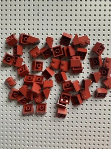 Lego 3039 Sloped Bricks Roof Modular Castle lot of 50 Dark Red Slope 45 2 x 2 - Picture 1 of 8
