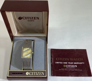 Reloj Citizen CQ Cuarzo Tanque Con Caja - Imagen 1 de 15