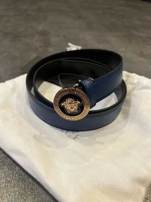 $550 Versace Hombres Azul/Negro Cinturón Hebilla Dorada Medusa 100 CM/40 Pulgadas Foto 1 de 4