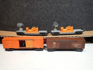 LOT OF 4 Lionel Postwar FREIGHT CARS 3520 3620 SEARCHLIGHT 348425 61100 BOX    8 - Picture 1 of 4