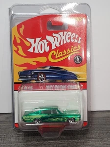 Rare Hot Wheels Classics 1967 Dodge Charger Green 5SP in Protector 1:64 NIP - Picture 1 of 10