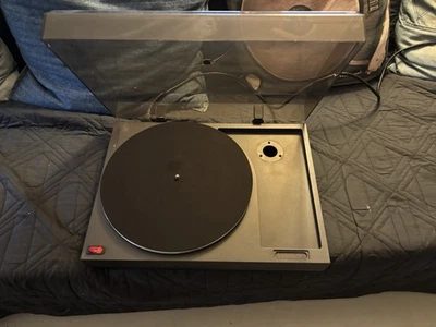 Mission 775 Turntable Vinyl Record Player - Image 1 of 4