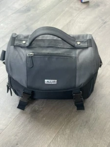 12 x 6 x 7 Nikon Utility Camera Digital Device Carry Bag Padded Pockets 17076 - Picture 1 of 8