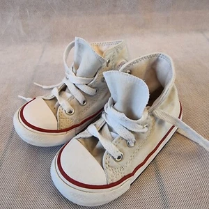 Zapato de caña alta Converse Chuck Taylor All Star blanco talla infantil Reino Unido 7 UE 23 - Imagen 1 de 9