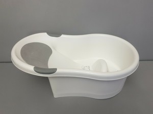baby bath with built in seat