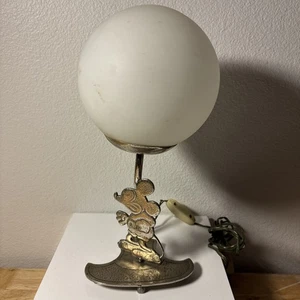 Lámpara de mesa de noche con figura Art-Deco de Mickey Mouse cromada temprana de colección de 1930 - Imagen 1 de 5