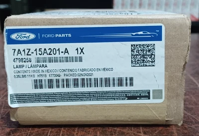 Lámpara marcadora lateral original Ford/Lincoln 7A1Z15A201A Foto 1 de 2