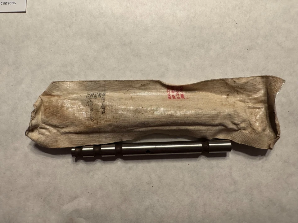 M38A1  T90  TRANSMISSION  SHAFT  SHIFTER  LOW AND REVERSE  SPEED  GEAR  642765 - Image 1 of 1