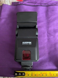 Sunpak Digiflash 3000, for canon DSLR immaculate condition, read description  - Picture 1 of 6