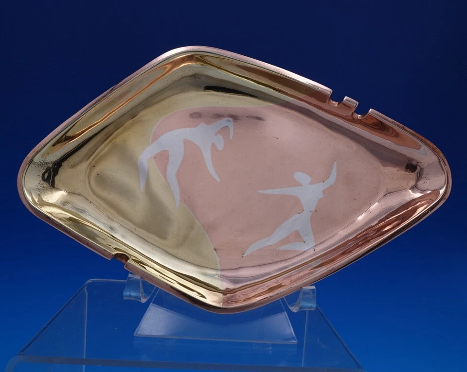 Cenicero mexicano de metales casados ​​por Los Castillo con gente bailando #177 (#8089) Foto 1 de 4