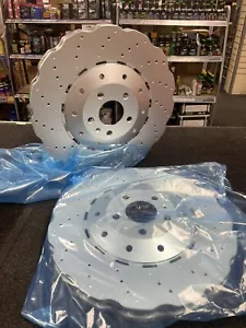 FOR AUDI RS6 RS7 2013-2018 FRONT OEM  WAVEY DRILLED BRAKE DISC PAIR DISCS - Picture 1 of 2