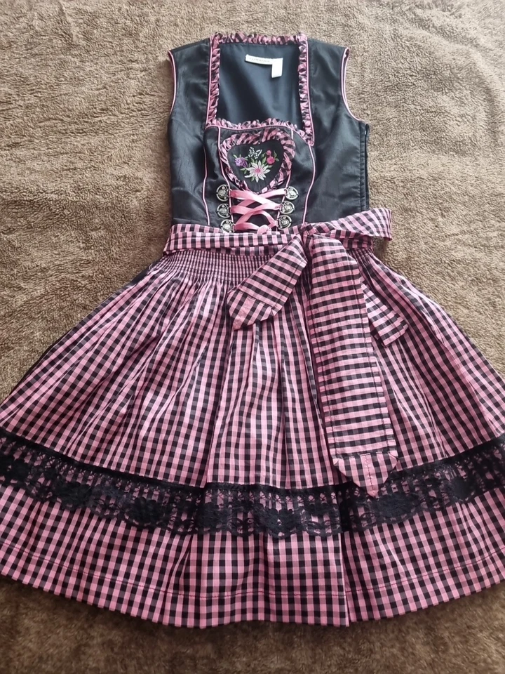 Landhaus Naturally Dirndl schwarz-rosa Gr. 32 Top Zustand  - Bild 1 von 1