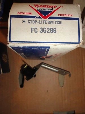 NORS 1960 OLDSMOBILE С ПИТАНИЯ ТОРМОЗА СТОП-СИГНАЛ ПЕРЕКЛЮЧАТЕЛЬ 1998742 D-874            - Изображение 1 из 2