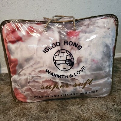 New David Choe Igloo Hong Korean Plush Luxury Blanket – DVDASA Mangchi Choe Show - Image 1 of 4