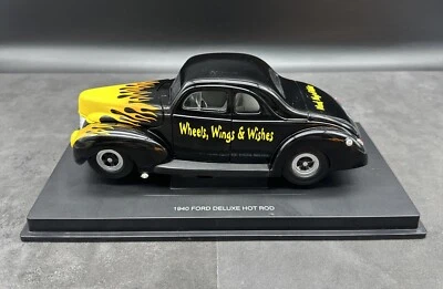 Eagle's Race 1/18 1940 Ford Deluxe Hot Rod Black Model Car - Image 1 of 4