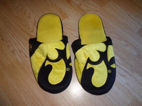 Iowa Hawkeyes Adult XL Slippers Men's or Women's Cover