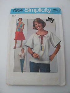 Gonna e pullover Simplicity 7964 Misses modello Jiffy taglia 14 (T) - Foto 1 di 7