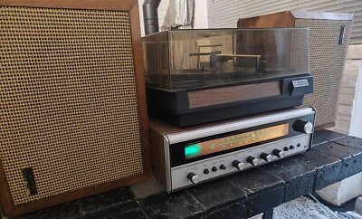 Realistic STA-20 AM/FM STEREO RECEIVER+REALISTIC LAB 24A !! TURNTABLE+SPEAKERS!! - Image 1 of 4