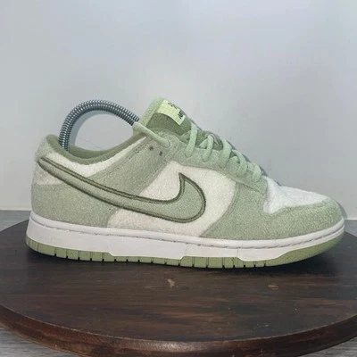 Women’s Nike Dunk Low SE Fleece Honeydew Women’s Size 8 Shoes Sneaker DQ7579-300 - Image 1 of 4