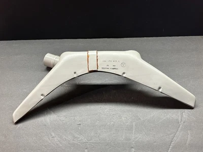 Bell Helicopter 管道组件,通风口 P/N 204-072-011-1 全新 — 第 1/4 张图片