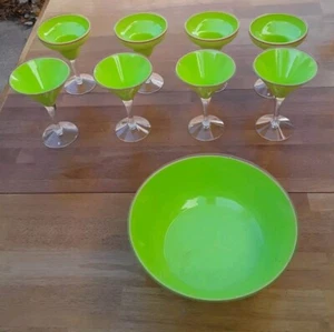 Vasos de tallo de Martini/Margarita con tazón verde neón 9 piezas - Imagen 1 de 3