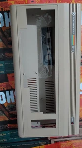 Carcasa Commodore 64 (con tornillos) 429714 buen estado caja de pan c64 - Imagen 1 de 7