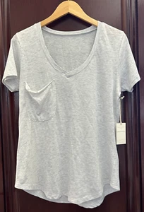 Z Supply Damen Kurzarm Tee V-Ausschnitt Tasche T-Shirt hellgrau Größe M - Bild 1 von 10